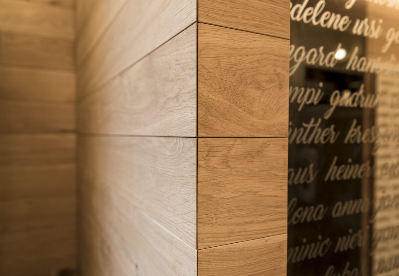 06_kellerausbau_dusche_detail_holzmaserung
